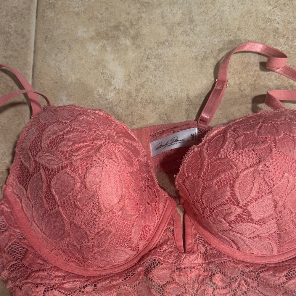 Marilyn Monroe Elegant Lace Pink Bra